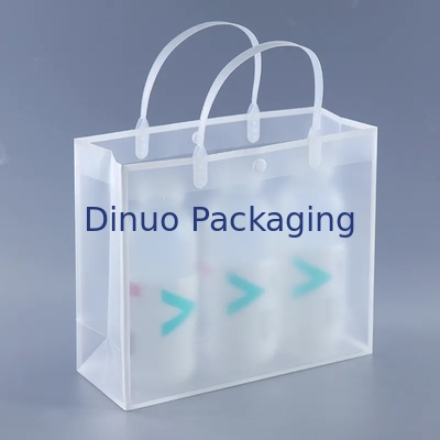 プラスチック ボタンおよび手を搭載する明確なポリ塩化ビニール包装袋を詰める衣服