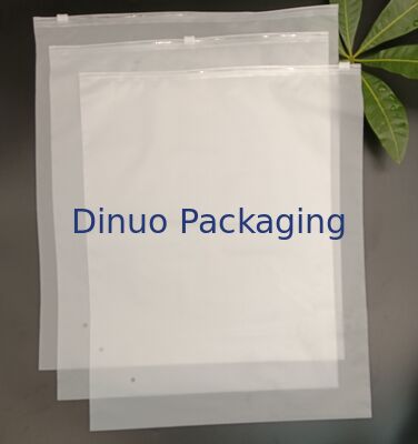 再利用可能な、多用途で耐久性のあるCPEジッパーバッグ。衣類や小物のための安全な密封。