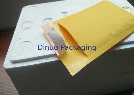 耐熱性クラフトの泡郵便利用者、泡は出荷のための封筒にパッドを入れました
