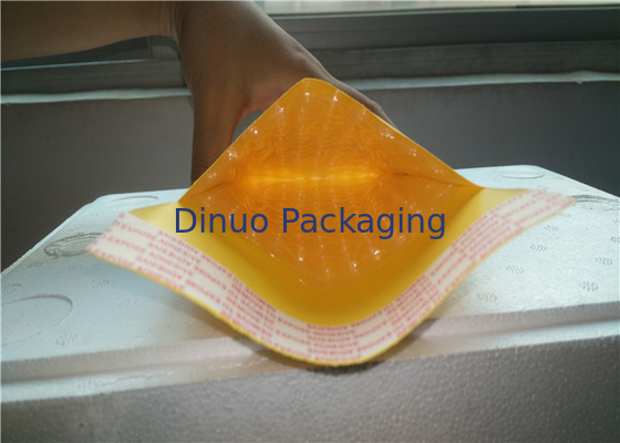 耐熱性クラフトの泡郵便利用者、泡は出荷のための封筒にパッドを入れました
