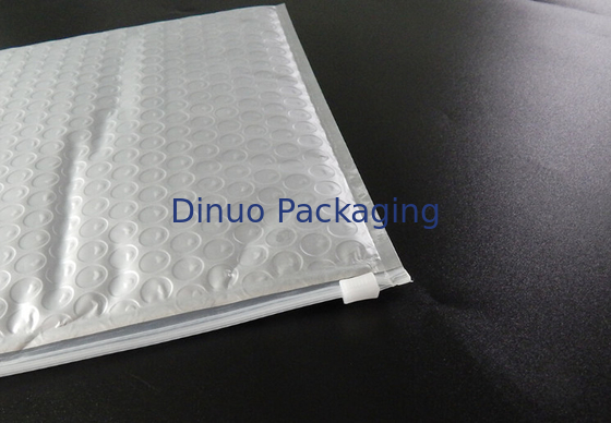 8x12」容器は金属ホイルによってパッドを入れられる封筒の郵便利用者の郵便料金のジッパーのプラスチック・バッグを出荷する海に荷を積みます